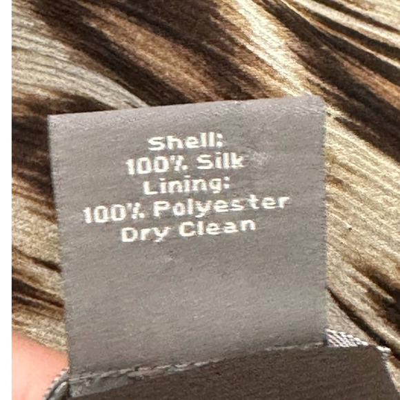 Ann Taylor brown silk animal print sleeveless blouse size 2 - Picture 4 of 8